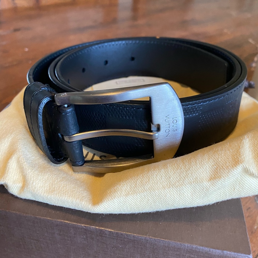 Men’s Louis Vuitton Leather Damier Silver Belt